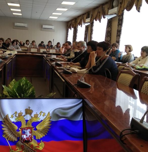 Совещание руководителя МКУ «Управление по образованию Таловского муниципального района» с руководителями общеобразовательных учреждений и заведующими детских садов района. Совещание руководителя МКУ «Управление по образованию Таловского муниципального района» с руководителями общеобразовательных учреждений и заведующими детских садов района.